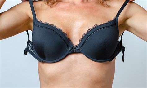 The Everyday Mistakes That Are Making Your Breasts Sag Daily Mail Online