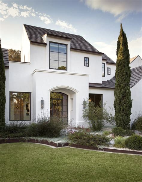 Mccallum Ryan Street And Associates White Stucco House Stucco Homes