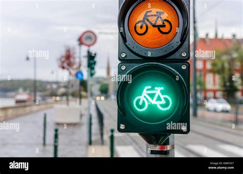 Red Orange Traffic Light Hi Res Stock Photography And Images Alamy