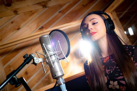 10 Tips For A Successful Vocal Recording Session In A Studio Berklee