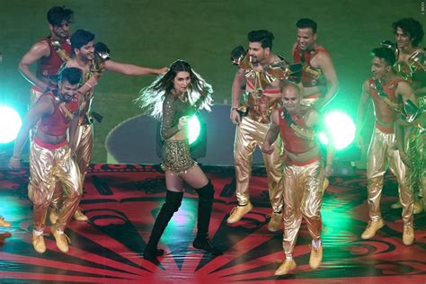 in pics kriti sanon leaves bangalore crowd stunned with her hot dance moves during ipl