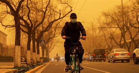 Biggest Sandstorm In A Decade Turns Beijing Skies Yellow Like The End
