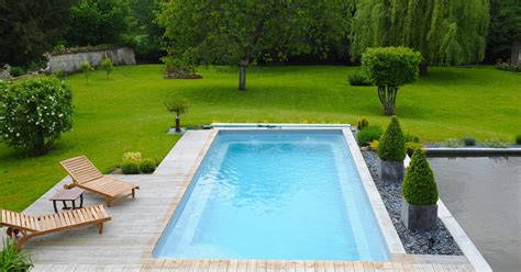 Wollen sie mehr über uns wissen? Schwimmbecken im Garten: 3 wichtige Tipps - Mein schöner ...