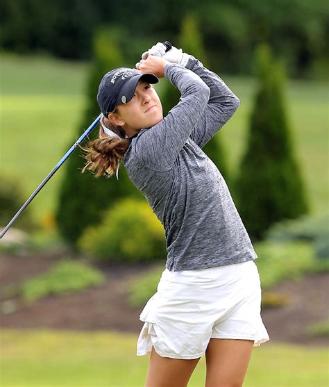 Womens Golf Wins Tournaments Under New Coach The Bowdoin Orient