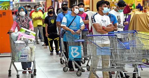 wearing of face masks compulsory only in crowded public places ismail sabri best fbkl