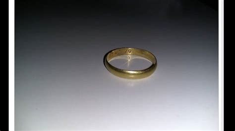 Joy For Spanish Couple As Diver Finds Wedding Ring Lost For 37 Years