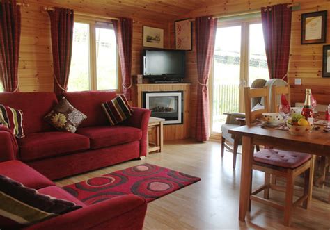 Set in 38 acres of the owners grounds this retreat enjoys a peaceful location with an abundance of walks on its. Peak District Log Cabins | Derbyshire | HDK Events | HDK