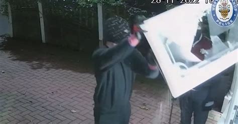 Shocking Video Shows Burglary Gang Targeting Homes In And Around Birmingham Birmingham Live