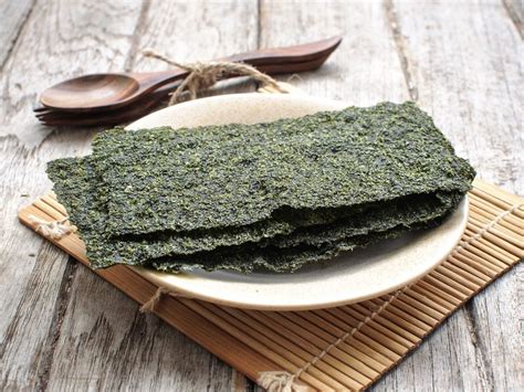 How Eating Seaweed Boosts Health And Nutrition