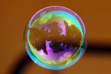 Colorful Real Bubbles