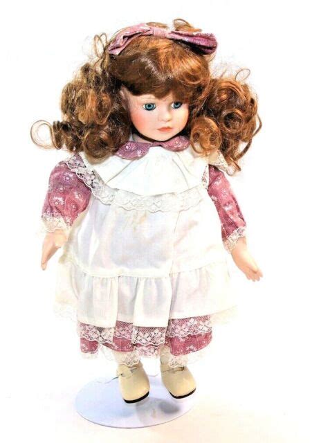 Geppeddo Collectors Porcelain Brunette Girl Doll 95 Sitting Ebay