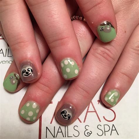 10 Sloth Inspired Manicures That Are Equally Quirky And Delightful