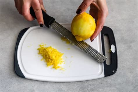 How To Zest A Lemon Without A Zester How To Zest Lemons Without A