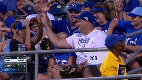 Cwskc Royals Fan Makes Nice Catch On Long Foul Ball Youtube