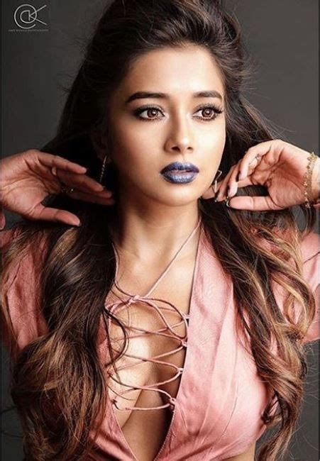 pics uttaran fame tina dutta s bold photoshoot with another tv actor who posed nude