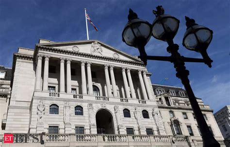 Bank Of England Rate Hike Bank Of England Holds Rates At 525 Rules
