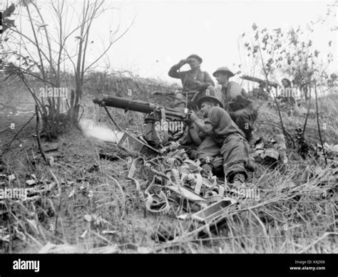 Australian Machine Gunners On Borneo In 1945 Awm 110829 Stock Photo