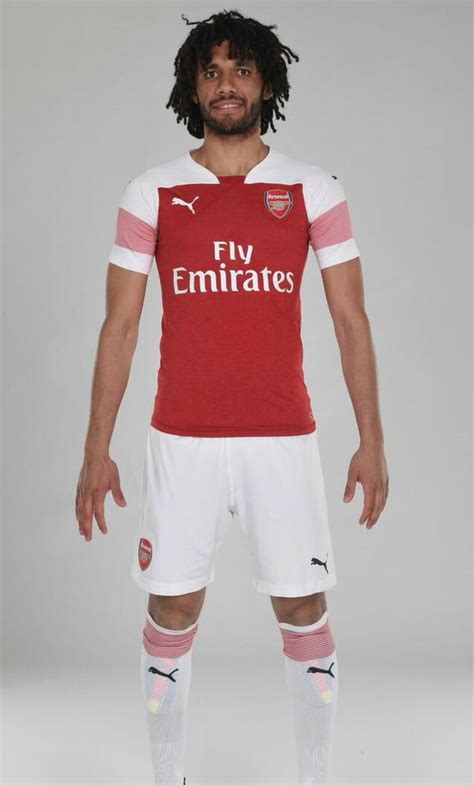 They became the first southern member admitted into the football league in 1893. 38 Inspirasi Modis Jersey Arsenal 2021 Dls