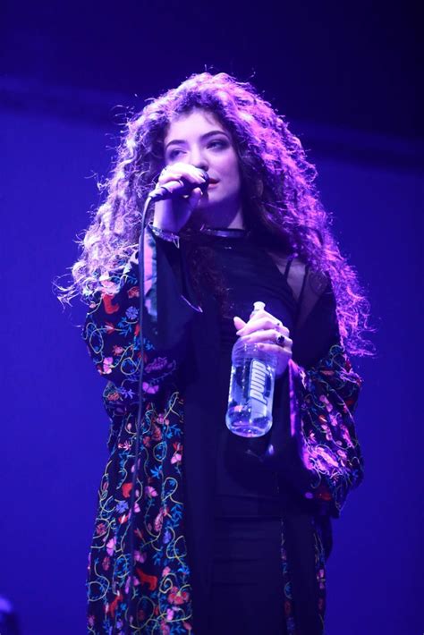 lorde — photos of the new zealand singer hollywood life