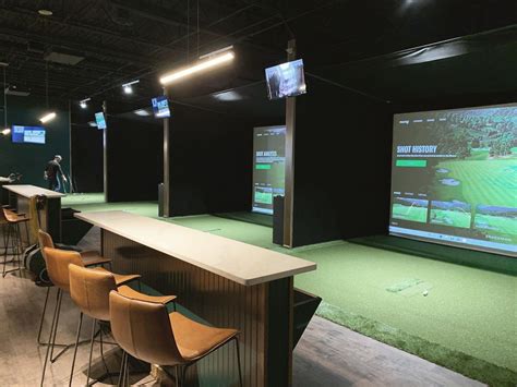 Golf Simulator Center 1000 In 2020 Indoor Golf Simulator Golf