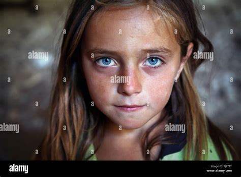 Kurdish Girl Hi Res Stock Photography And Images Alamy