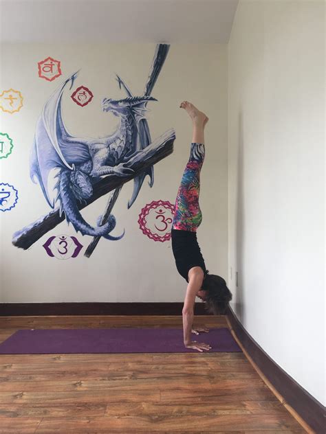 Handstand Skills, Drills, and Practice | ROCKVILLE YOGA CLASSES | THRIVE YOGA | ROCKVILLE, MD 20852