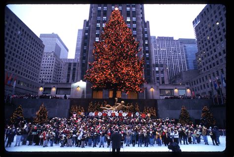 See The Evolution Of The Rockefeller Center Christmas Tree Time