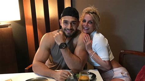 namorado de britney spears sam asghari vem ao brasil para evento em sp acesso cultural