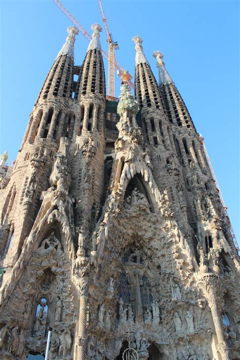 Sagrada Familia By Antoni Gaudí New Church Architecture