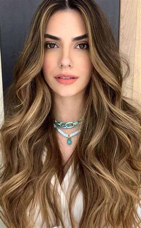 Gorgeous Hair Colour Trends For Light Mixed Hazelnut Idee Per