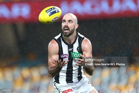 Steele Sidebottom Of The Magpies In Action During The Round 12 Afl