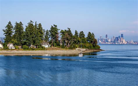 How To Take An Incredible Day Trip To Bainbridge Island From Seattle