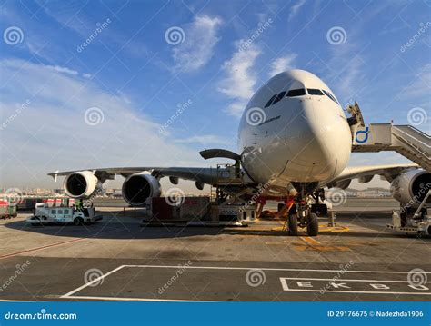 Airbus A380 In Dubai Airport Editorial Image Image Of Airdrome Arab
