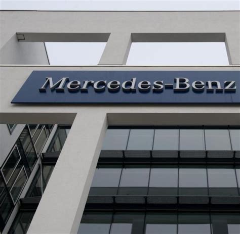 Further information on official fuel consumption figures and the official specific co₂ emissions of new passenger cars can be found in the eu guide 'information on the fuel consumption, co₂ emissions and energy consumption of new cars', which is available free of charge at. 600 Autobesitzer schließen sich Klage gegen Mercedes-Bank ...