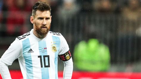 Messi and antonella married in june 2017. Lionel Messi Biceps Size Height Weight Body Measurements | Celebrities Details | For Celebrity Lover