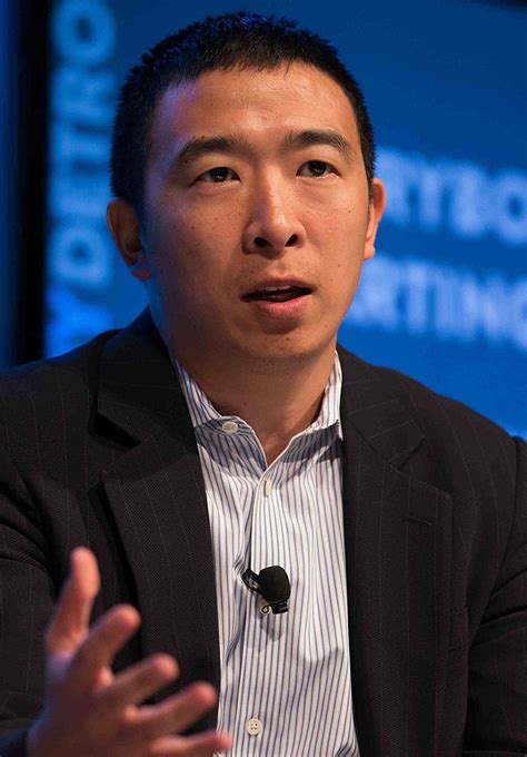 Evelyn and andrew yang both hold degrees from columbia, adding another layer of pain for the family. Andrew Yang: Pria Keturunan China Yang Maju Pilpres ...