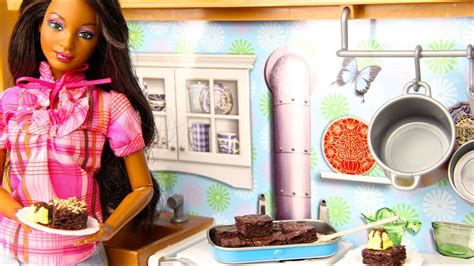 It is a new year and time to take care of business and get the dollhouse in order. How to Make Doll Brownies & Icecream - Doll Crafts - YouTube