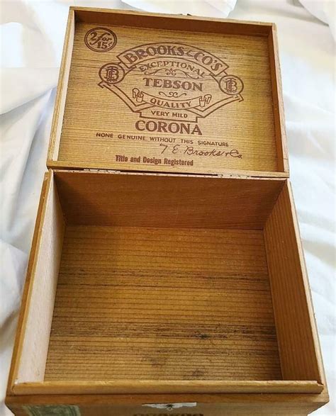 Vintage Brooks And Cos Tebson Corona Hinged Wood Cigar Box Dovetailed