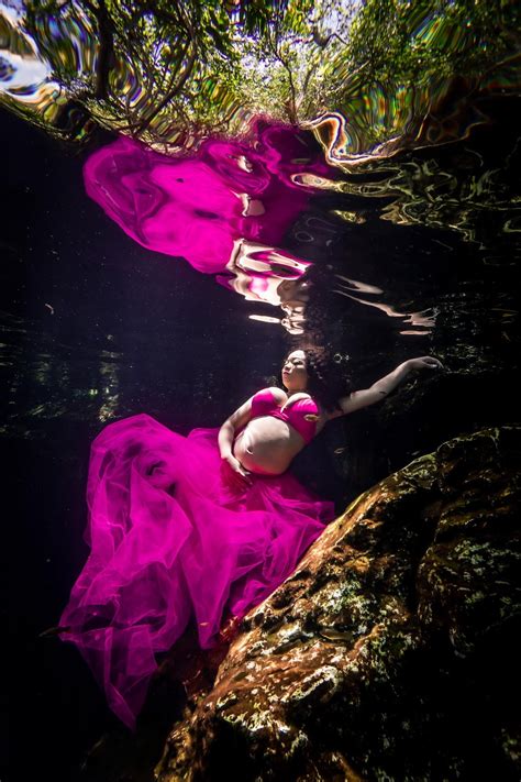 Underwater Maternity Portraits — Fran Reina Photos