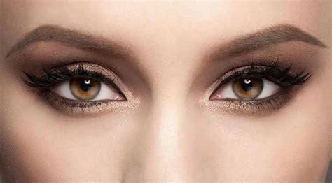 14 Trucos De Maquillaje Para Ojos Marrones Que Destacarán Tu Mirada