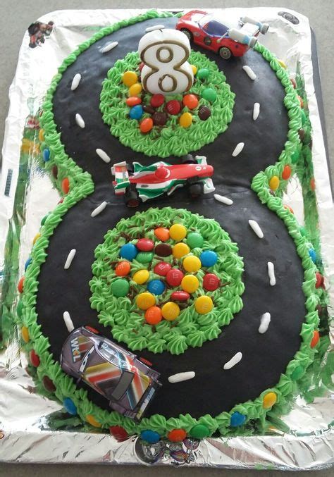 Figure 8 Race Track Cake Made For My Sons Birthday Race Track Cake