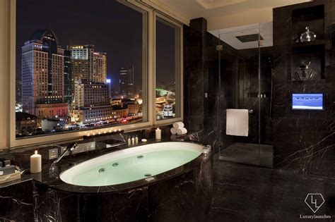 25 Coolest Hotel Bathrooms In The World 2016