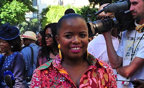 Phumzile van damme (born 20 july 1983) is a democratic alliance member of the national assembly of south africa who was elected at the 2014 south african general election. South Africa: DA MP Phumzile Van Damme Throws Punch 'In ...