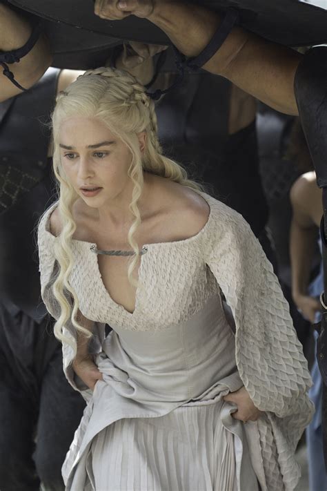 the 45 most stunning looks on game of thrones game of thrones costumes emilia clarke