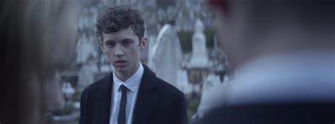 174,903 views, added to favorites 2,316 times. Troye Sivan - TALK ME DOWN | Music Video - Conversations ...