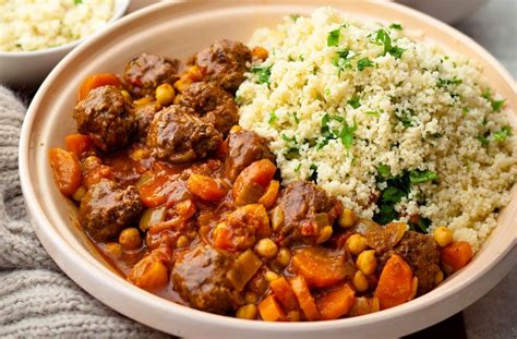 Moroccan Meatball Tagine Recipe In 2020 Tagine Recipes Tagine