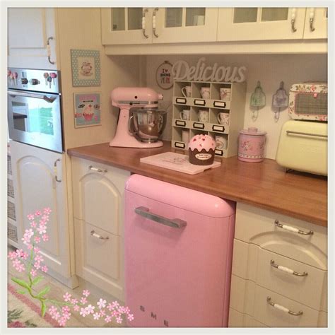 Cool 25 Romantic Pink Kitchen Color Scheme You Have To Know