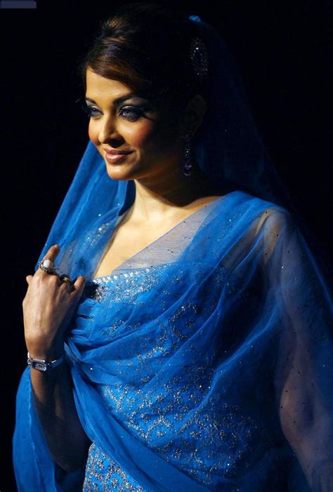 Aishwarya Rai Photos Bollywood Actress Aishwarya Rai On Ramp In Blue Dress
