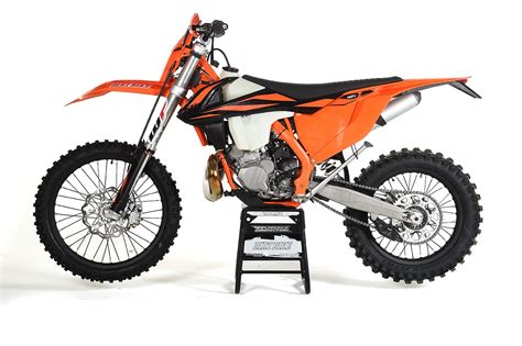 Another question, are 2 strokes really twice as powerful for their displacement compared to 4 strokes? FIRST RIDE: FUEL INJECTED KTM 300XC-W 2-STROKE: THE WRAP ...