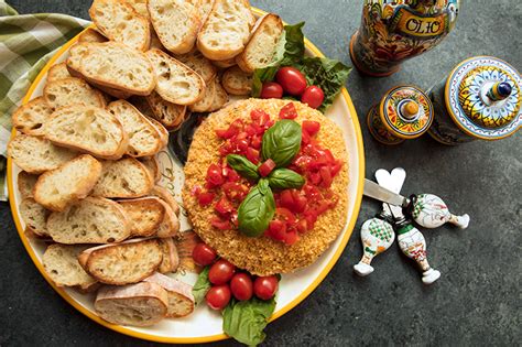 This bruschetta cheese ball combines two classic appetizers into one great party food. Bruschetta Cheese Ball Mix : Easy Bruschetta Cheese Ball With Video Carlsbad Cravings : The ...